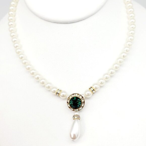 Vintage Faux Pearl Choker Necklace Green Rhinestone Drop Dangle Focal Gold Tone - Picture 1 of 10